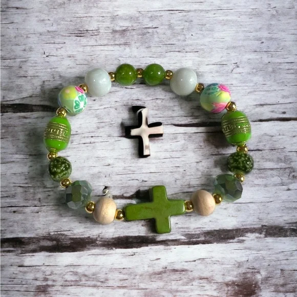 Cross bracelet - Picture 2 of 3